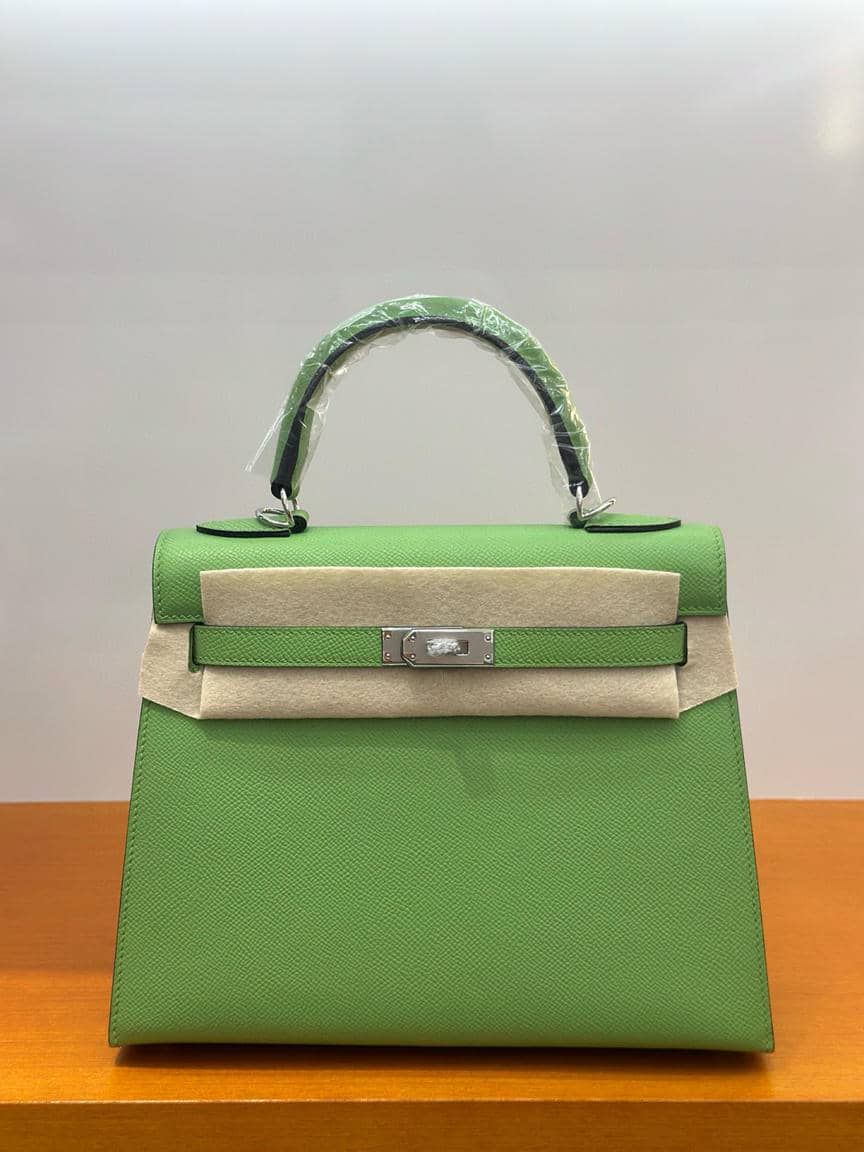 Kelly 1925283032cm-1